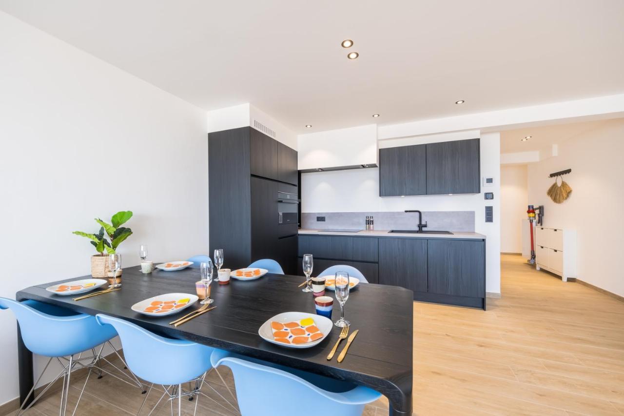 Apartment 2 Bedrooms With Magnificent Seaview And Free Parking Остенде Екстериор снимка