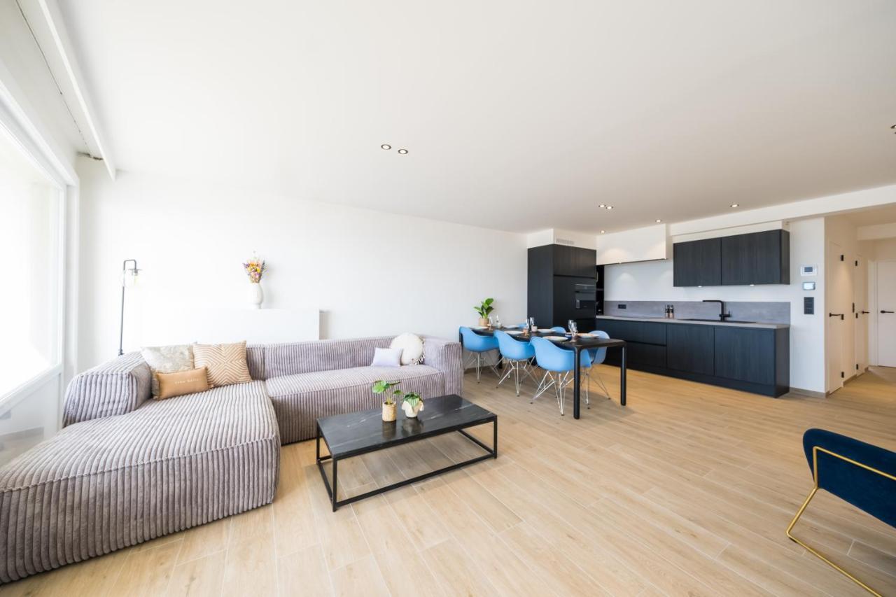 Apartment 2 Bedrooms With Magnificent Seaview And Free Parking Остенде Екстериор снимка
