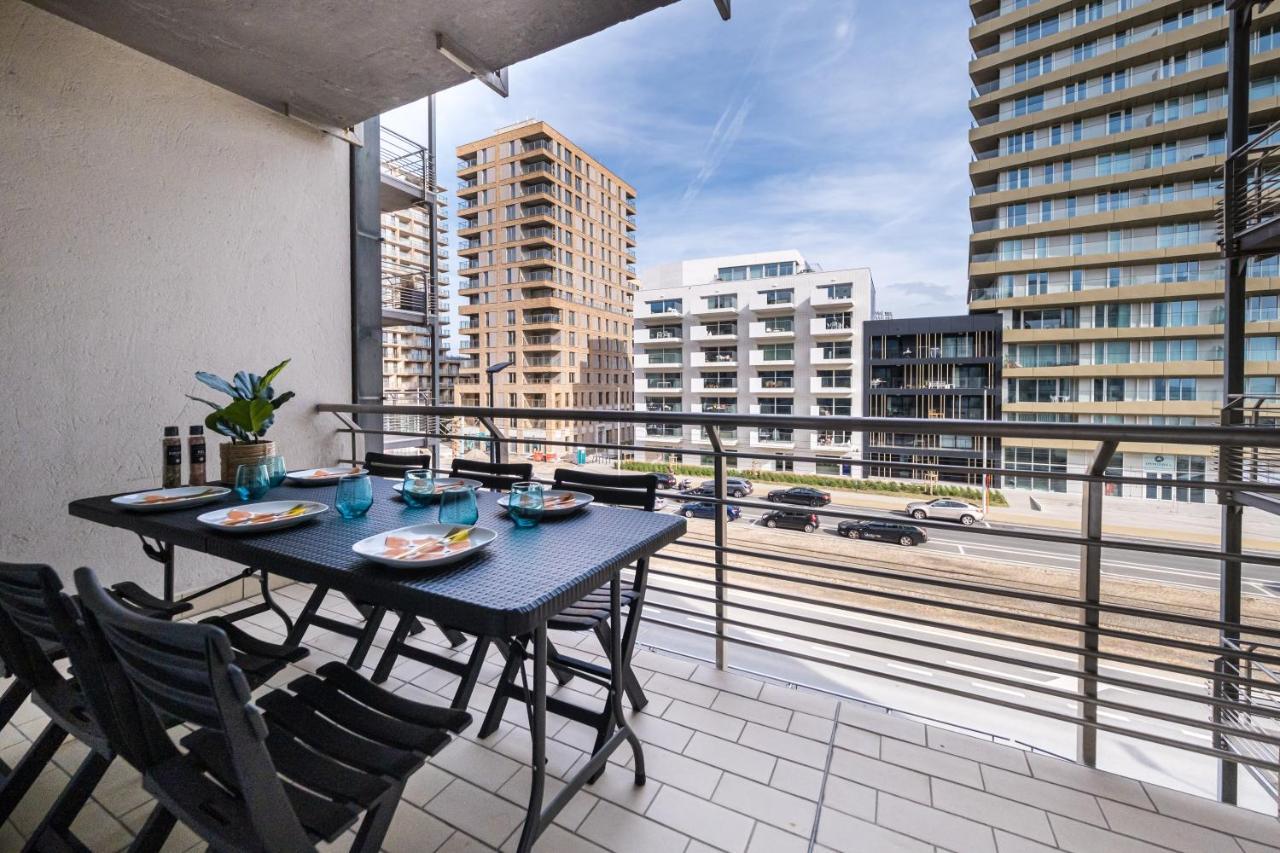Apartment 2 Bedrooms With Magnificent Seaview And Free Parking Остенде Екстериор снимка